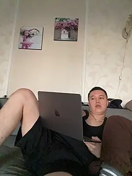 Snapshot of Z_Milll chatting on May 24, 2:44 pm Z Milll online show from May 24, 2:44 pm