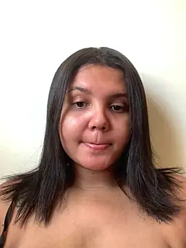 viviboraaaa online show from August 4, 3:03 pm