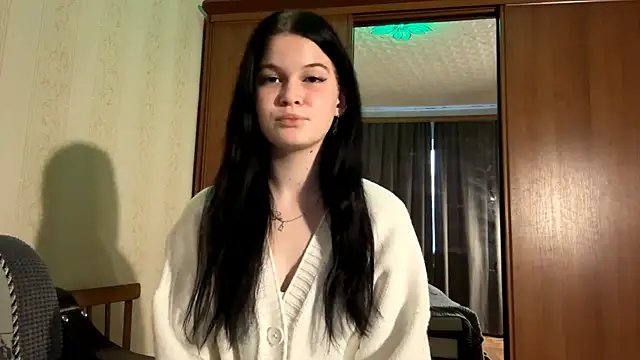 Snapshot of BellaLuxury chatting on March 31, 3:01 pm BellaLuxury online show from March 31, 3:01 pm