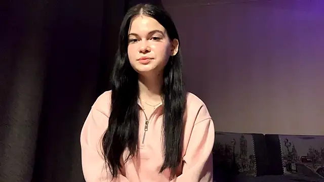 Snapshot of BellaLuxury chatting on April 2, 3:53 pm BellaLuxury online show from April 2, 3:53 pm