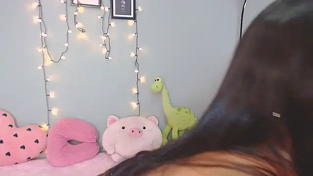 Snapshot of MissDulceRose chatting on April 4, 12:31 am MissDulceRose online show from April 4, 12:31 am