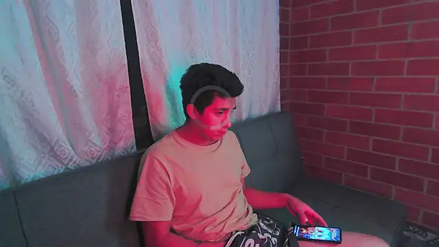 ethann2  online show from April 3, 3:59 am