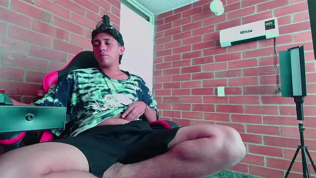 ethann2  online show from June 4, 7:53 pm