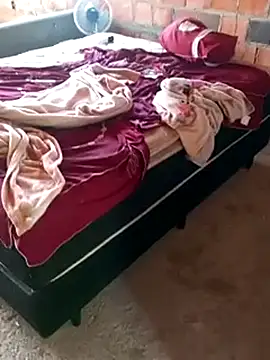 menina      veneno online show from April 3, 12:25 pm