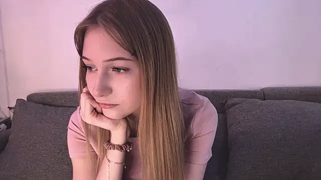 KatrineDrea online show from April 22, 3:24 pm