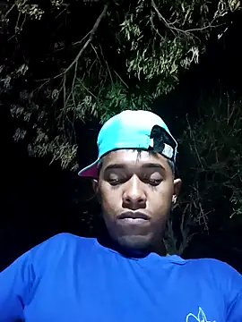 Snapshot of blackmasterpig chatting on March 31, 2:24 am blackmasterpig online show from March 31, 2:24 am