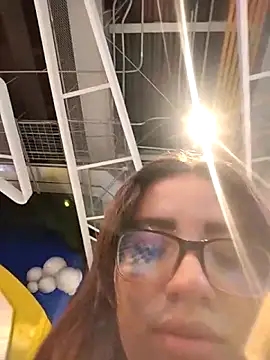 Snapshot of martina_7 chatting on April 6, 9:38 pm martina 7 online show from April 6, 9:38 pm