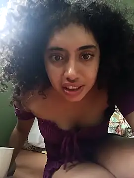 Snapshot of barbiesincera chatting on April 1, 5:43 pm barbiesincera online show from April 1, 5:43 pm