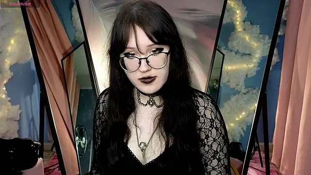 Laura  Wilson online show from April 3, 2:15 pm