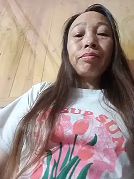 Snapshot of Vily-lonely chatting on August 3, 9:37 am Vily-lonely online show from August 3, 9:37 am
