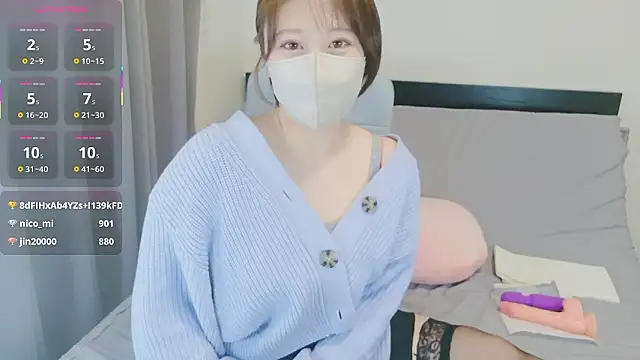 Snapshot of niko_1012 chatting on April 4, 12:42 am niko 1012 online show from April 4, 12:42 am