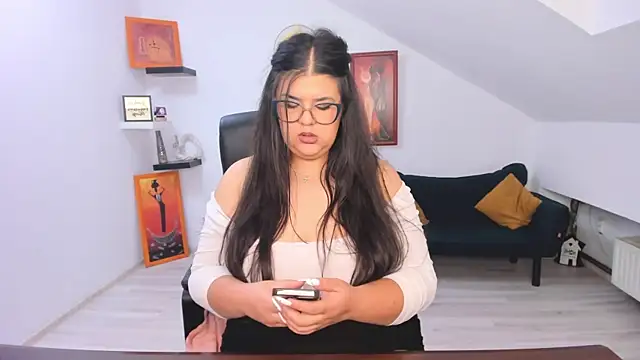 Snapshot of MariyaWill chatting on June 16, 11:18 pm MariyaWill online show from June 16, 11:18 pm