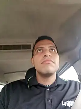 Snapshot of Julian411 chatting on March 30, 12:39 pm Julian411 online show from March 30, 12:39 pm