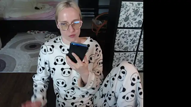 Sweet hot shrmp online show from May 10, 8:30 am