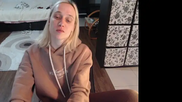 Snapshot of Sweet_hot_shrmp chatting on May 28, 12:24 pm Sweet hot shrmp online show from May 28, 12:24 pm