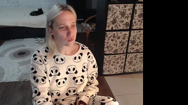 Snapshot of Sweet_hot_shrmp chatting on June 27, 8:14 pm Sweet hot shrmp online show from June 27, 8:14 pm