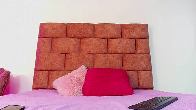 Emily Gross online show from April 6, 2:40 pm