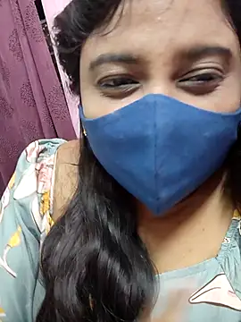 Snapshot of Tami-sonia chatting on April 2, 7:22 pm Tami-sonia online show from April 2, 7:22 pm