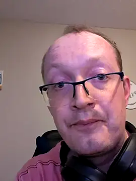 Snapshot of patmac131387 chatting on March 30, 6:03 am patmac131387 online show from March 30, 6:03 am