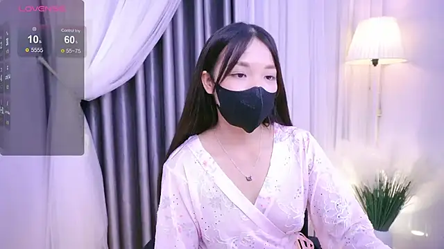 Lu Ly22 online show from June 12, 1:21 pm
