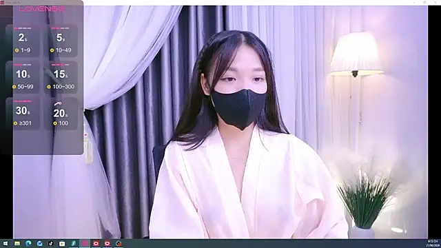 Lu Ly22 online show from June 21, 1:13 pm