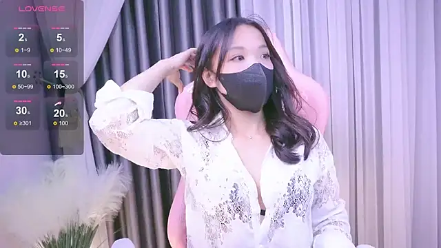 Lu Ly22 online show from July 19, 1:37 pm