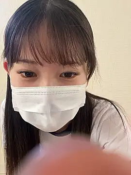 Snapshot of yuki2210 chatting on April 7, 8:15 am yuki2210 online show from April 7, 8:15 am