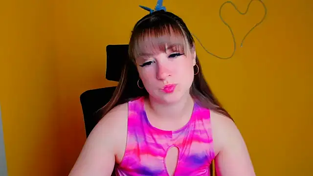 Snapshot of Tiffani_Angel chatting on May 19, 5:58 am Tiffani Angel online show from May 19, 5:58 am