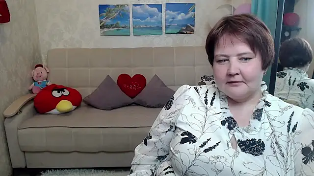 Snapshot of QUEEN02030 chatting on April 1, 1:41 pm QUEEN02030 online show from April 1, 1:41 pm