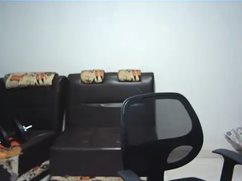 BLACKGUY2345 online show from June 3, 1:30 am
