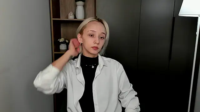 TeshaDurrell online show from March 31, 8:48 am