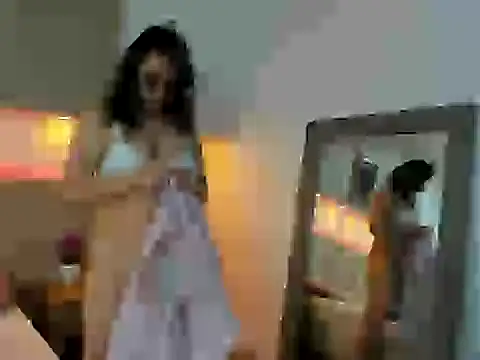 Snapshot of Ellaa_honey chatting on April 4, 1:08 pm Ellaa honey online show from April 4, 1:08 pm