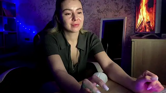 SandyKiss  online show from April 3, 3:32 pm