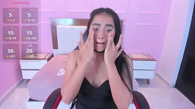 Snapshot of PALOMA_ALVES chatting on April 1, 2:56 am PALOMA ALVES online show from April 1, 2:56 am