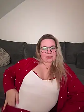 miialive online show from April 1, 7:22 pm