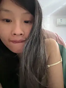 Snapshot of Zbnmji chatting on April 1, 1:50 am Zbnmji online show from April 1, 1:50 am