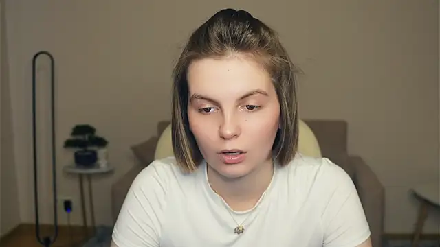 AnnaSchroen online show from April 10, 9:47 am