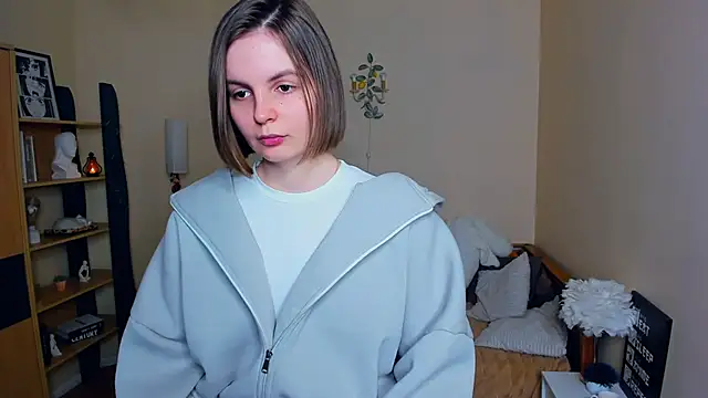 AnnaSchroen online show from April 15, 7:15 am