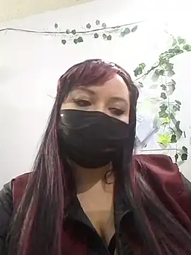 Snapshot of sweetadamisoffice chatting on April 14, 11:33 pm sweetadamisoffice online show from April 14, 11:33 pm