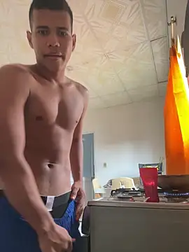 noahdark  online show from April 4, 7:22 pm