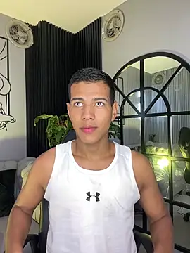 noahdark  online show from May 7, 2:28 am
