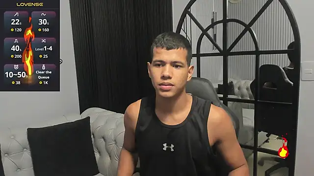 noahdark  online show from May 20, 2:51 am