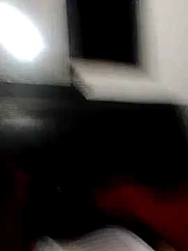 YAsinmilano online show from April 5, 12:35 pm