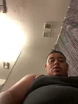 Snapshot of Txcock67 chatting on April 5, 5:48 am Txcock67 online show from April 5, 5:48 am