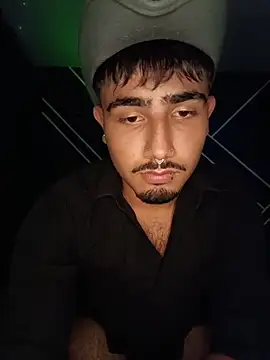 Snapshot of Ares_Blake chatting on April 7, 1:17 am Ares Blake online show from April 7, 1:17 am