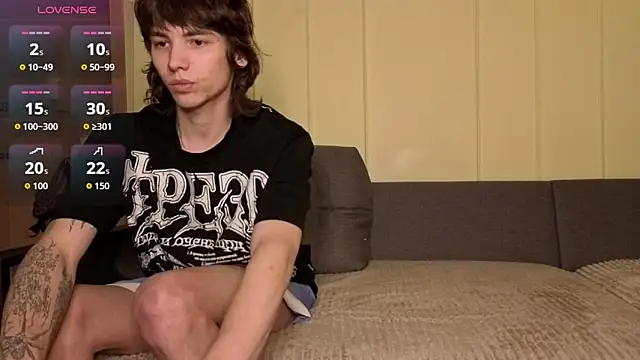 Snapshot of luvmp4 chatting on April 3, 1:03 am luvmp4 online show from April 3, 1:03 am