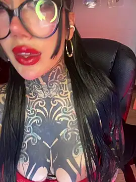 Snapshot of Musedreams chatting on April 3, 12:41 am Musedreams online show from April 3, 12:41 am