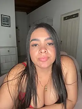 Snapshot of Danna_222_ chatting on May 6, 5:25 am Danna 222 online show from May 6, 5:25 am