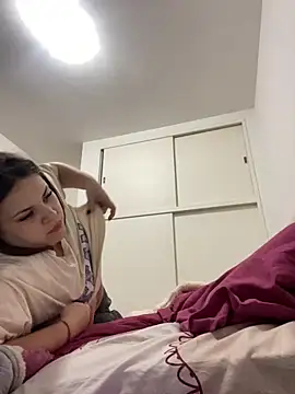 vicky1901 online show from May 14, 3:24 am