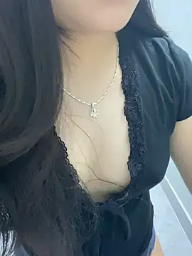 Rosecute11 online show from April 26, 8:23 am